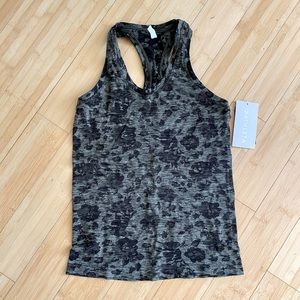 Athleta Momentum Tank Floral Ancient Forest
